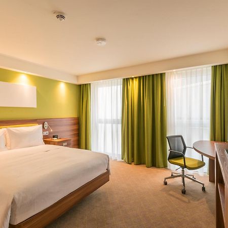 Отель Hampton By Hilton Munich City West Экстерьер фото