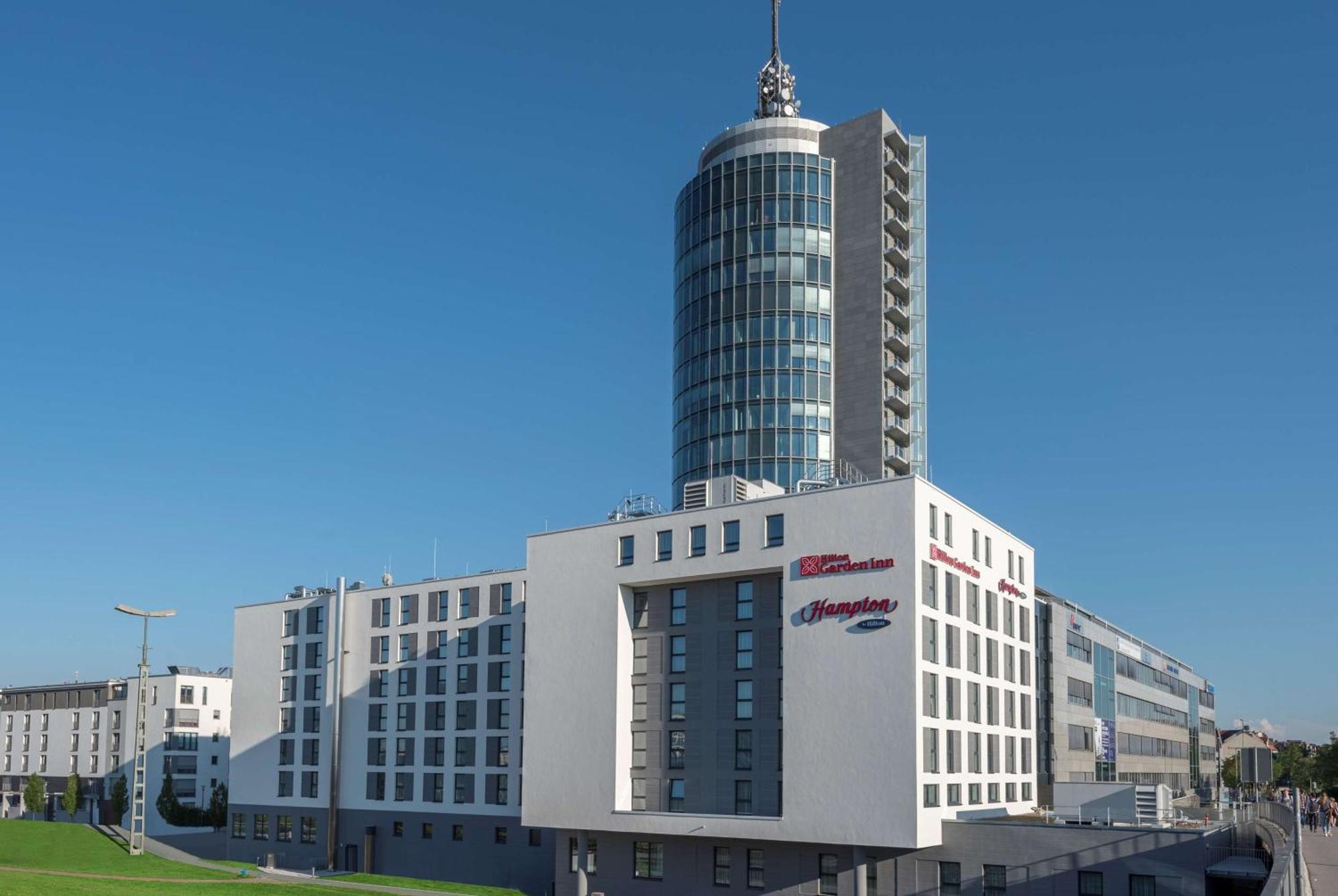 Отель Hampton By Hilton Munich City West Экстерьер фото